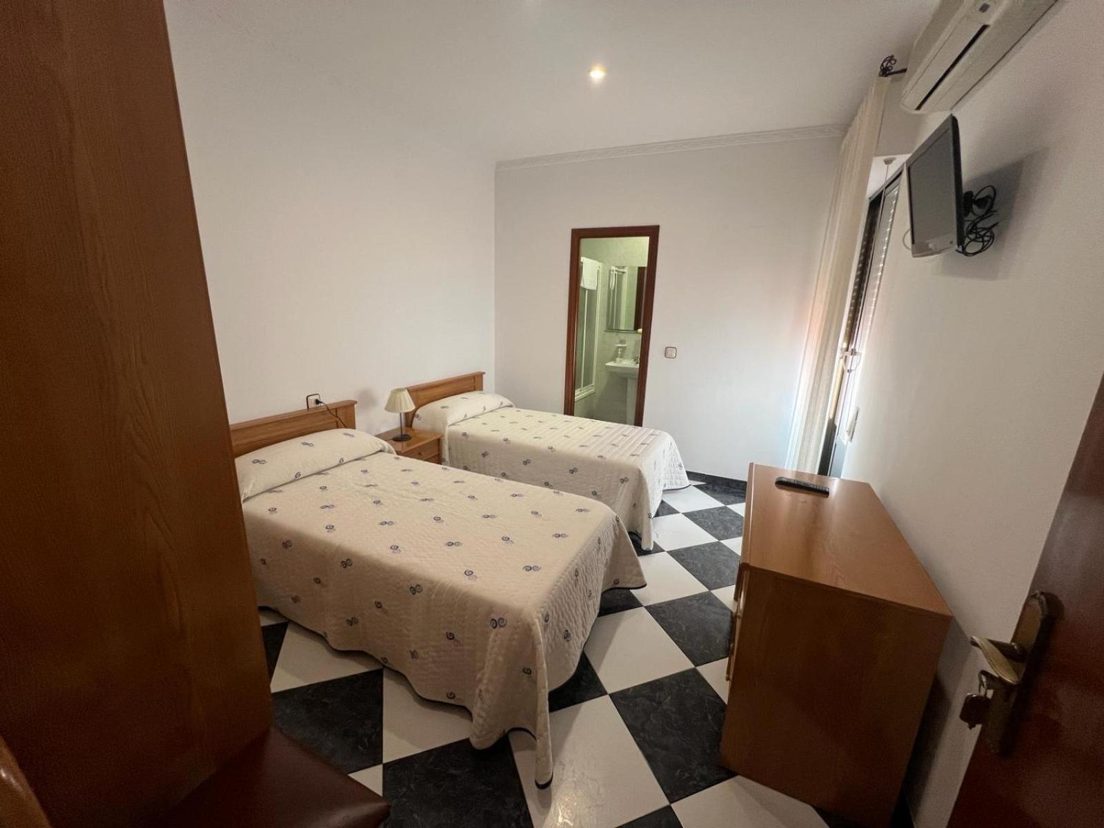 Hostal Los Amigos Siruela ภายนอก รูปภาพ