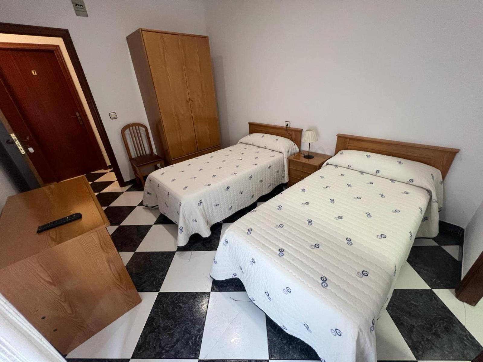 Hostal Los Amigos Siruela ภายนอก รูปภาพ